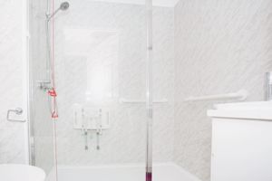 BATHROOM- click for photo gallery